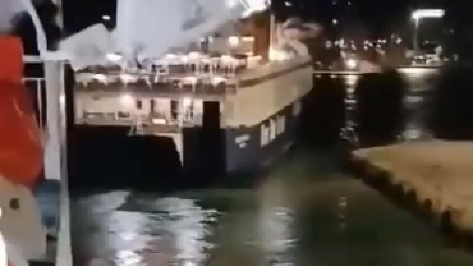 VIDEO Muškarac bačen s trajekta nije imao šanse preživjeti! Radnici opisali stravične detalje tragedije: “Ljudi su vikali, ali trajekt nije stao”