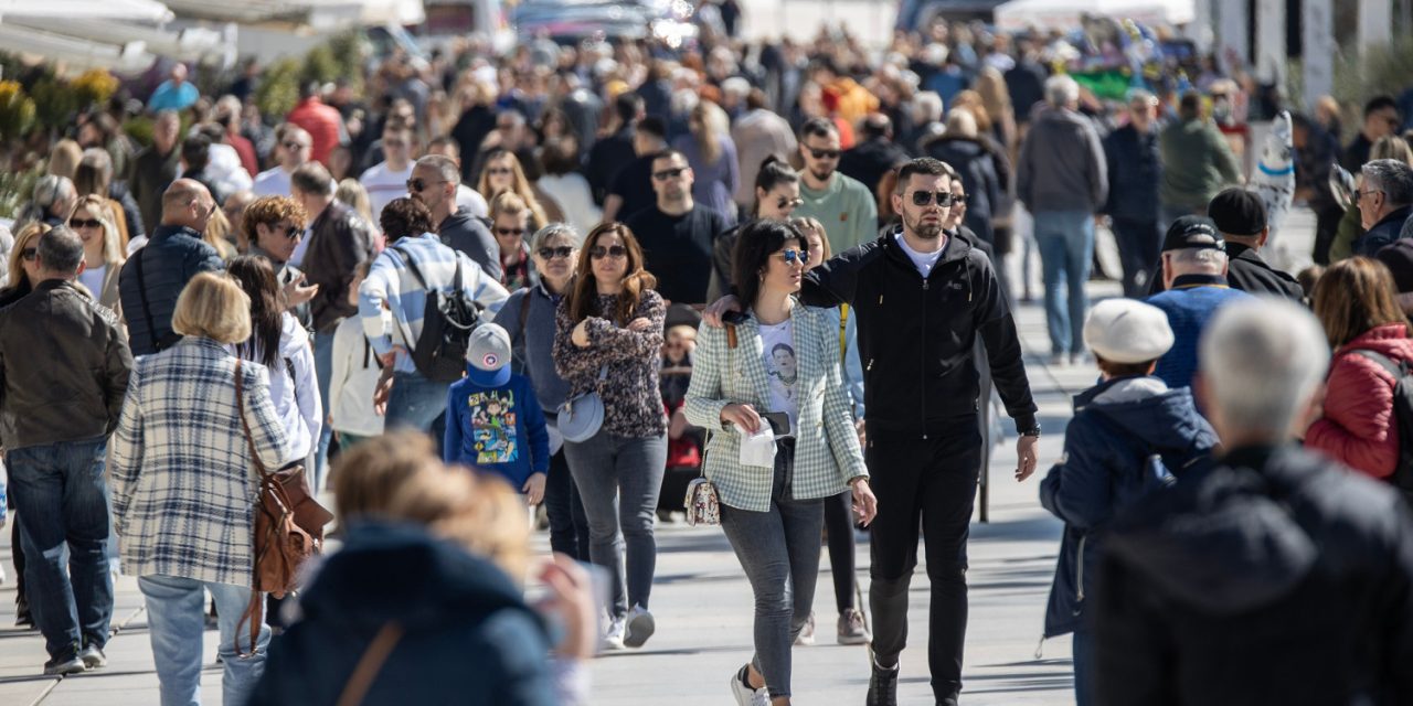 Poznati hrvatski stručnjak upozorava: ‘Oni su ti koji isisavaju hrvatske građane, nema nas tko zaštititi’