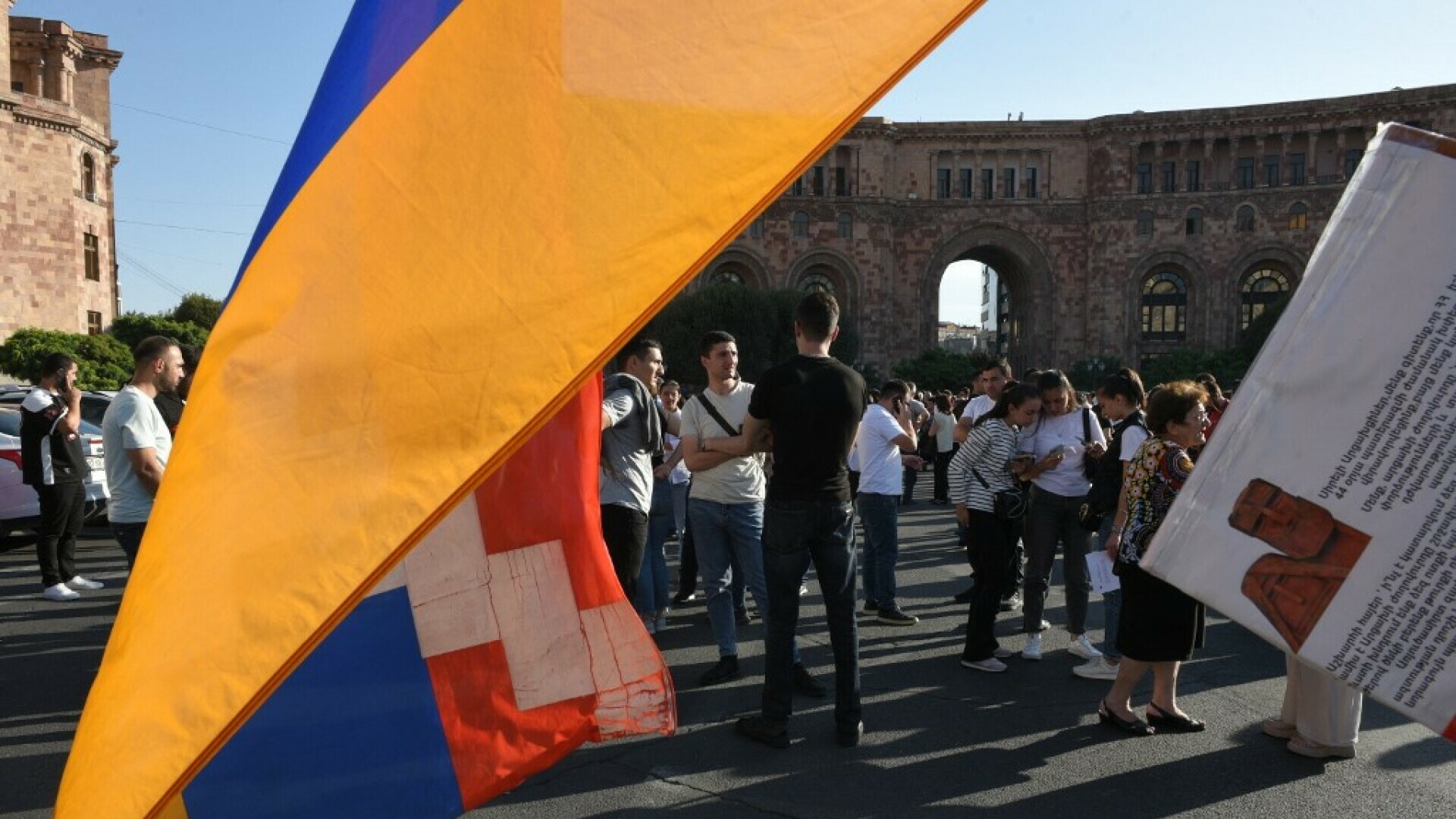 U borbama u Nagorno Karabahu poginulo 25 ljudi, Armenci traže ostavku premijera