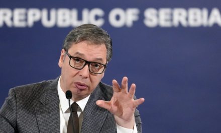 Sprema se nešto veliko u Srbiji: Vučićevo carstvo stoji na klimavim nogama