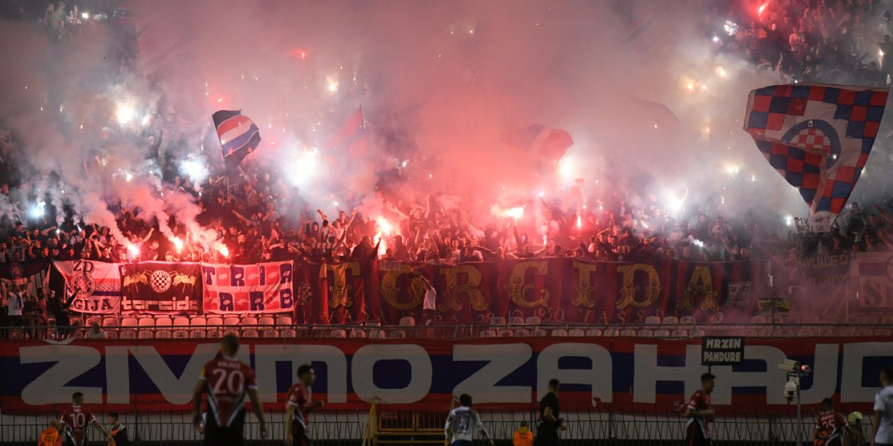 (FOTO) Torcida poslala poruku sa sjevera: ‘Mafijaška ste nogometna birokracija’