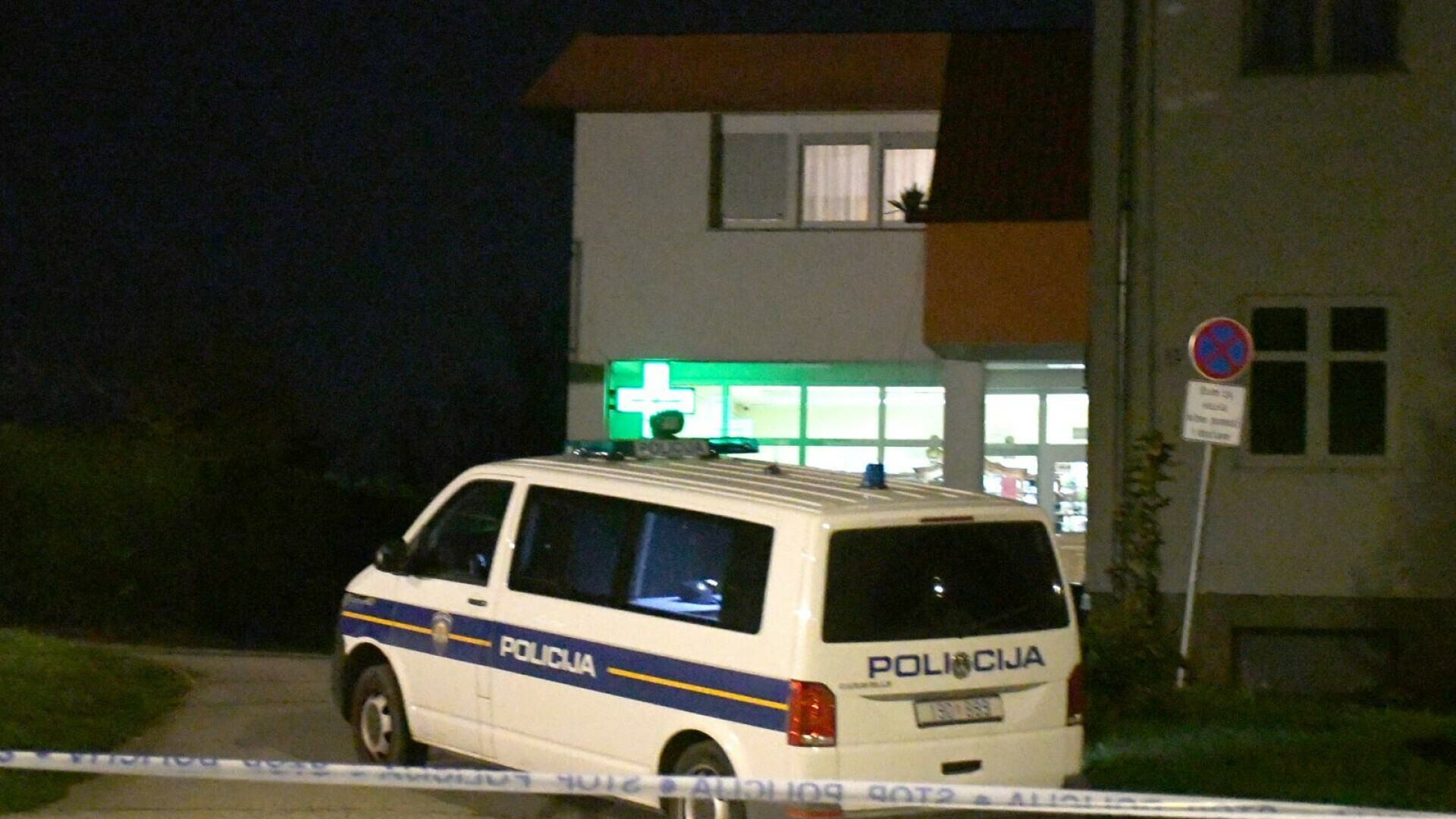VIDEO/FOTO Potvrdila policija: Preminuo muškarac koji je aktivirao bombu u Kloštar Ivaniću. “Čuli smo strašnu eksploziju, strašnu”