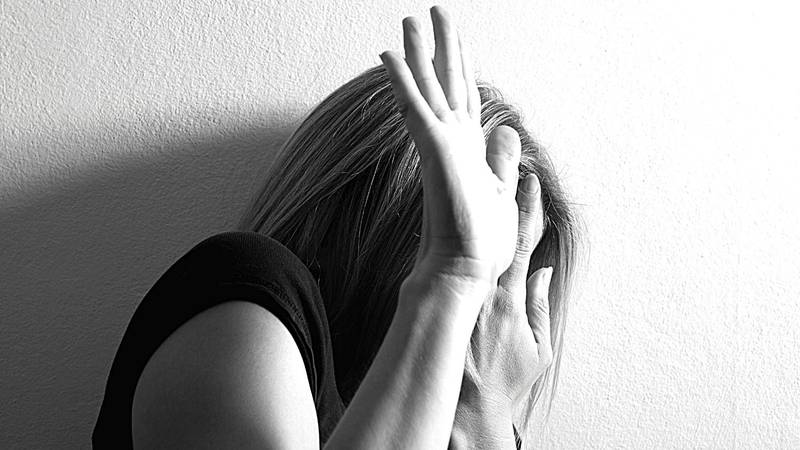 Obiteljski nasilnik u Hrvatskoj žrtvu zlostavlja iz zatvora: ‘To mu sve omogućuju institucije’