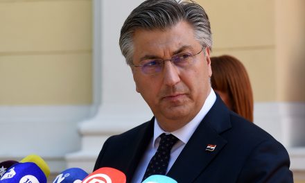 Plenković u Lici govorio o navijačima Dinama: Objavio što je rekao grčkom premijeru