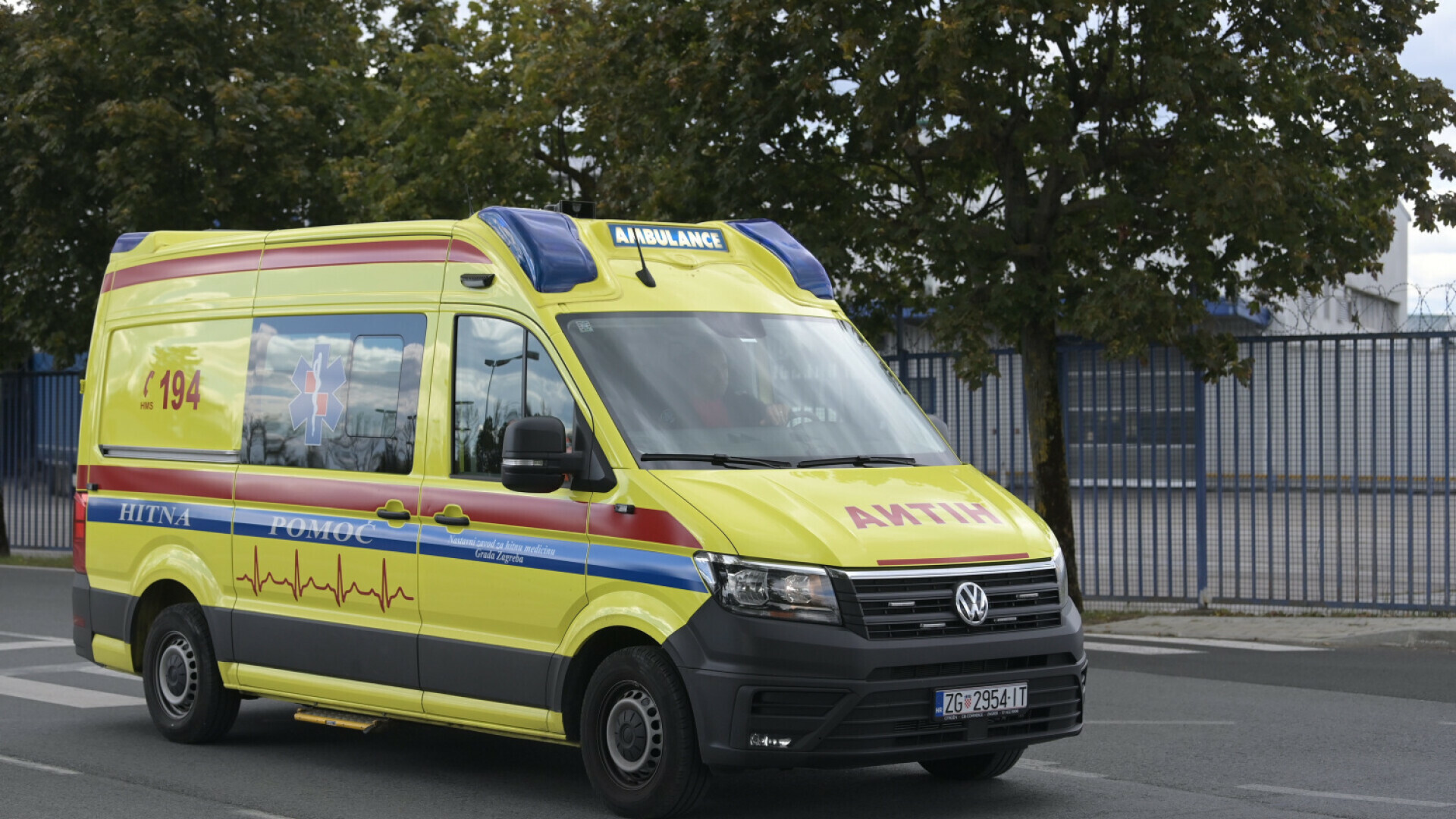 Čovjeku u Slavoniji stroj za lješnjake zahvatio ruku: Hitno prevezen u bolnicu, amputiran mu je prst