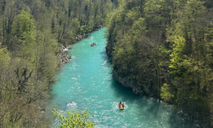 Uzbudljivi rafting: Savršena opcija za ljubitelje adrenalina