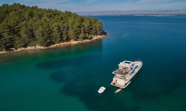Otkrijte čaroliju Jadrana uz najam luksuzne jahte s posadom u Hrvatskoj